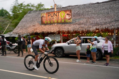 El Giro de Rigo fue una de las competencias que atrajo miles de turistas a Manta