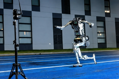 Unitree presentó un prototipo de robot humanoide al que atribuye una velocidad máxima de 12,66 metros por segundo, superior al pico de velocidad registrado por Usain Bolt.