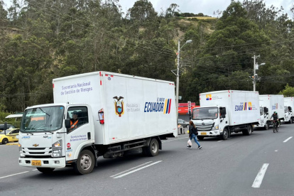 Seis camiones salieron desde Ecuador con ayuda para Colombia tras el terremoto de 7,4.