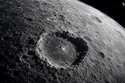 NASA mostró el cráter que dejó un cohete Falcon 9 de SpaceX en la Luna.