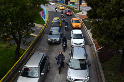 Cada vez aumenta el número de motos y con el mismo ritmo la irresponsabilidad de sus conductores, sin que nadie exija que se cumplan las normas legales y reglamentarias.