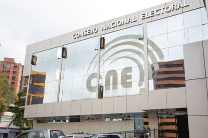 Es notorio que existe un trato discriminatorio para la inscripción de las candidaturas en este período preelectoral.