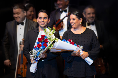Francisco Ortega y Daniela Orrantia, cantantes, quienes junto a Valeria Pinoargote y una agrupación musical serán los protagonistas de los conciertos “Songs from the American Songbook”.