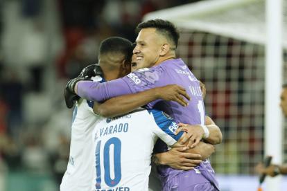 Gonzalo Valle (d.) fue la figura de la clasificación de Liga de Quito en Libertadores.