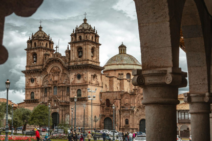El maestro argentino Ramón Gutiérrez deja un legado de conservación del patrimonio y la historia de la arquitectura en Sudamérica y Ecuador.