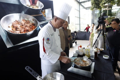El chef Tsai Kun-Chen fue el encargado de la preparación de dos platos.