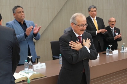 Walter Mera seguirá como rector de la Universidad Católica de Guayaquil por los próximos cinco años.