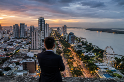 Una mirada al futuro de Guayaquil: la ciudad requiere planificación, transparencia y una visión de largo plazo que vaya más allá de un período de gobierno.