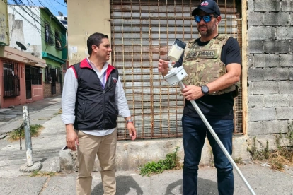 Algunas de las cámaras estaban colocadas en puntos elevados para captar calles e intersecciones de los barrios intervenidos.