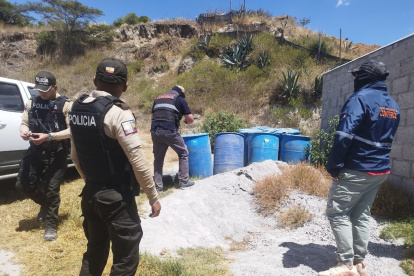 Los operativos que las autoridades realizan en el sector de la minería en Ecuador.

UNA PLANTA CLANDESTINA DE PROCESAMIENTO ARTESANAL DE MATERIAL AURÍFERO FUE DESCUBIERTA EN EL SECTOR BELLAVISTA DE CALDERÓN