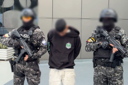 Capturan a alias Reinaldo en Quito por un caso de asesinato.