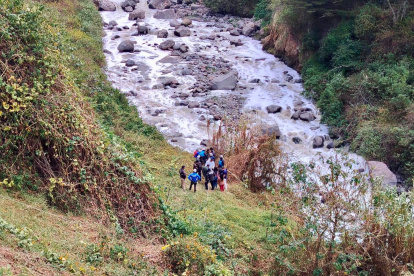 Tras 37 días de búsqueda, los restos de Lizeth Bunshi fueron encontrados a orillas del río Machángara, en Guápulo, Quito.