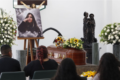 Familia de Lizeth Bunshi pidió investigar como femicidio su muerte en Quito.