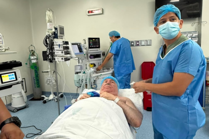 Abdalá Bucaram fue intervenido quirúrgicamente.