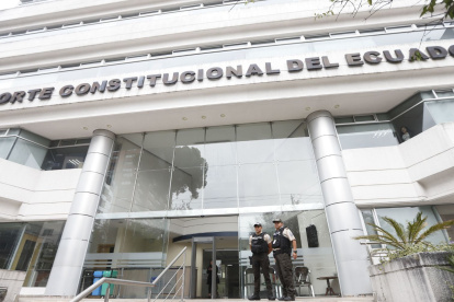 El caso llegó a la Corte Constitucional por acción extraordinaria de protección planteada por la notaria. Dicha acción fue negada.
