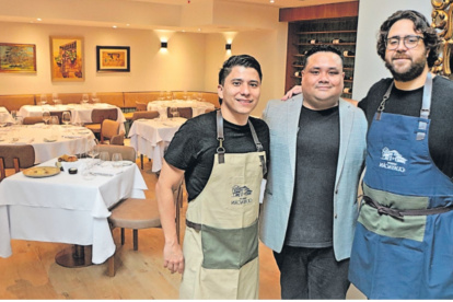 David Insandara, chef, junto a Jorge Morales, director de sala y sommelier, y Nicolás Weisson, head chef.