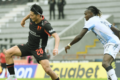 Frangoy Zambrano (i.), jugador de Liga de Quito.