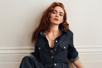 La actriz Sadie Sink aparece en los nuevos videos de Calvin Klein inspirados en la cultura pop de los años 2000.