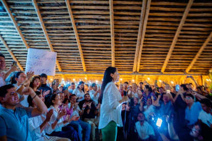 Luisa González busca la Prefectura de Manabí de la mano de Pachakuitk.