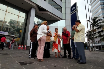 El pasado martes, un grupo de adultos mayores expresara públicamente su preocupación por retrasos en la devolución del IVA.