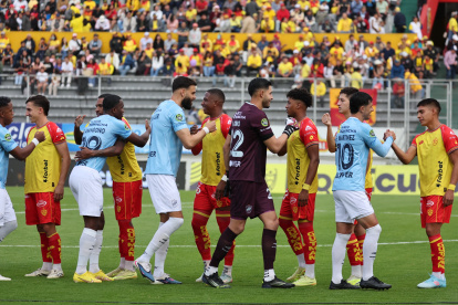 Católica y Aucas protagonizan un duelo clave por los primeros lugares de la tabla de LigaPro.