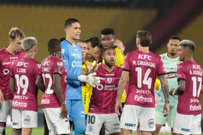 La respuesta de Junior Sornoza (c) que sorprendió tras la polémica con Barcelona SC.
