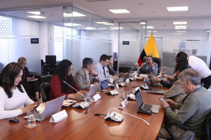 Asamblea. A la sesión, seis legisladores estuvieron presencialmente; el resto sesionó virtualmente.