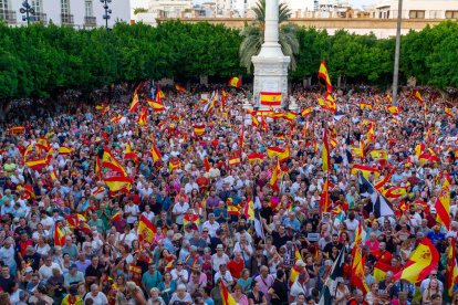 Protesta masiva en Madrid por la crisis en Ceuta.