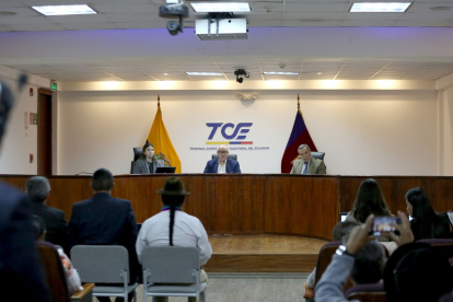 La audiencia pública fue presencial en las instalaciones del TCE de Quito.