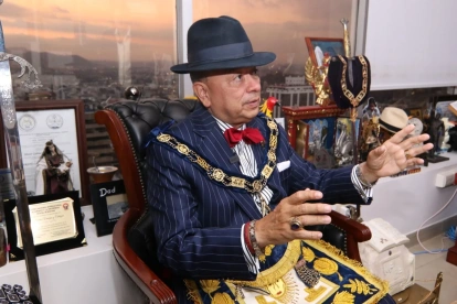 Héctor Vanegas defiende la legitimidad de su elección como Gran Maestro de la Gran Logia del Ecuador.