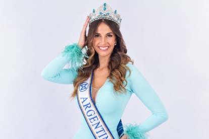 El vestido de la argentina Alina Akserald, con Lionel Messi como inspiración, ha sido ampliamente comentado.