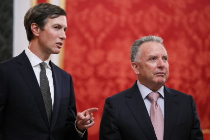 Los enviados de EE.UU, Jared Kushner (izquierda) y Steve Witkoff, este sábado 5 de septiembre en Moscú.