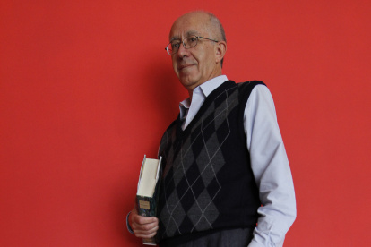Recientemente se publicó Poesía reunida 1970-2022, un volumen de casi 600 páginas que reúne gran parte de su obra.