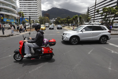 Ley. Ahora, las motos eléctricas se sujetarán al mismo régimen de las motocicletas.