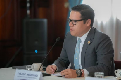 José Julio Neira afirmó que la UAFE congela cuentas cuando detecta indicios de lavado de activos.