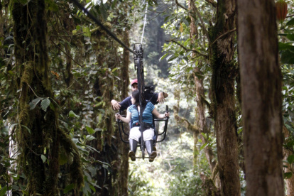 Conocer Ecuador también es invertir en Ecuador. Es dejar dinero en sus comunidades, generar empleo, fortalecer emprendimientos y darle valor económico a aquello que queremos conservar.