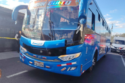 El siniestro ocurrió en la avenida Simón Bolívar, en La Forestal, e involucró a un bus y una motocicleta particular.