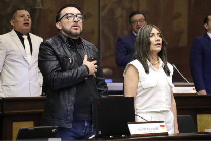 La jefa de bancada, Patricia Núñez, presentó la queja contra los asambleístas del correísmo.
