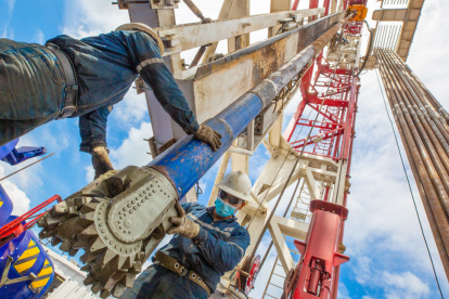 El precio internacional del petróleo continúa subiendo por los conflictos en Medio Oriente.
