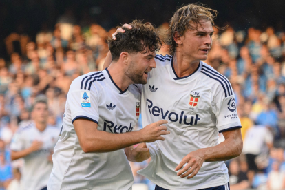 El Como celebra su triunfo 4-1 sobre Genoa, su última victoria antes del histórico debut ante RB Leipzig en la Champions League.