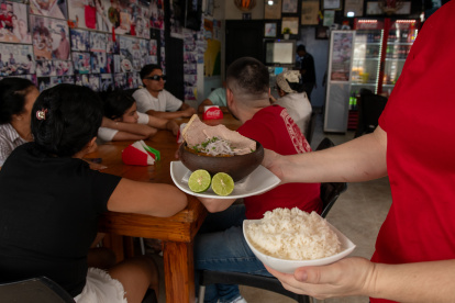 Uno de sus platos donde la albacora es el ingrediente estrella en el local de la Cazuela del Chino.