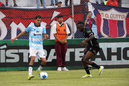 Deportivo Quito e Inter de Quito se enfrentaron por el campeonato nacional de ascenso a la Serie B.