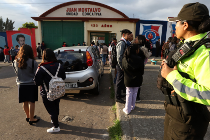 Los llamados colegios réplica fueron construidos durante el gobierno de Rafael Correa y funcionan como unidades educativas modernas en distintas ciudades del país.