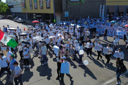 Familiares de personas desaparecidas y ciudadanos realizan una marcha pacífica este domingo en el municipio de Culiacán, en Sinaloa (México).
