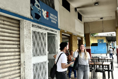 Gabriela Rivadeneira, presidenta de Revolución Ciudadana, anunció en la sede sur del movimiento, en Guayaquil, las acciones que ejecutará la organización política.