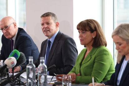 Los líderes nacionalistas John Swinney (Escocia), Rhun ap Iorwerth (Gales), Mary Lou McDonald y Michelle O'Neill (Irlanda del Norte) en Cardiff, el 14 de septiembre de 2026.