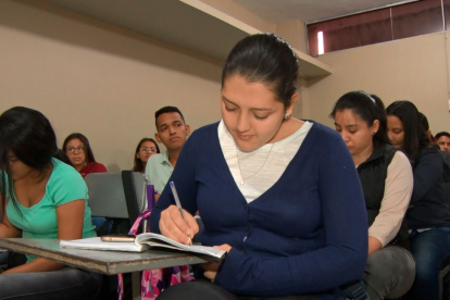 Becas TIC 2026: estudiantes de Ecuador pueden postular hasta el 24 de septiembre para recibir $825.