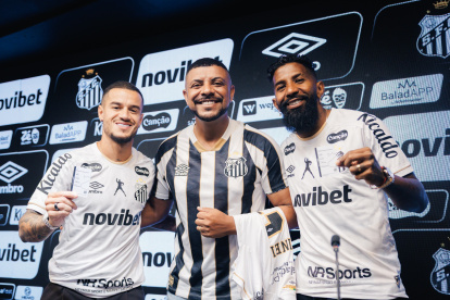 Coutinho ya fue presentado como nuevo jugador de Santos FC.