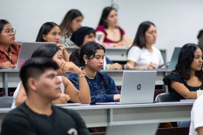 La convocatoria para las Becas TIC 2026 está dirigida a estudiantes de tercer nivel técnico y tecnológico vinculados con las TIC.