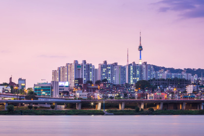 En pocas décadas Corea del Sur se convirtió en una economía de altos ingresos y potencia tecnológica. Esa transformación se conoce como el “milagro coreano” o “el milagro del río Han”.